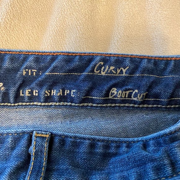 Eddie Bauer Curvy Bootcut Jeans - Picture 9 of 10